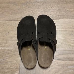 Boston Birkenstock’s - suede/leather size 42